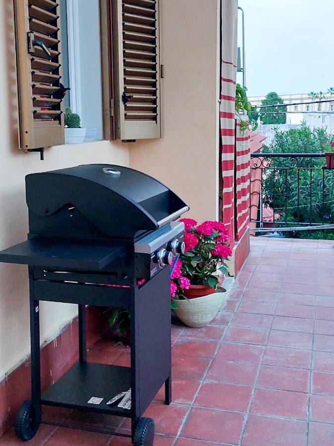 La Terrazza Al Museo Apartment Napoli Bagian luar foto