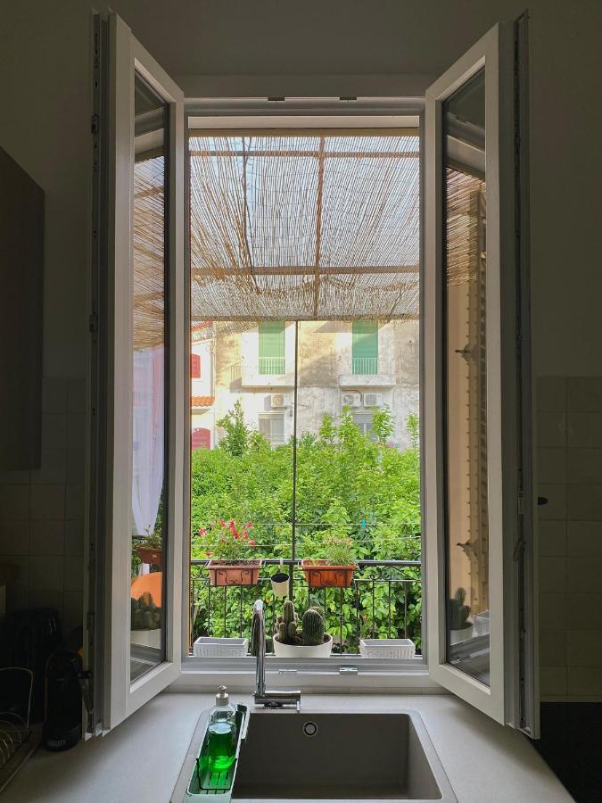 La Terrazza Al Museo Apartment Napoli Bagian luar foto