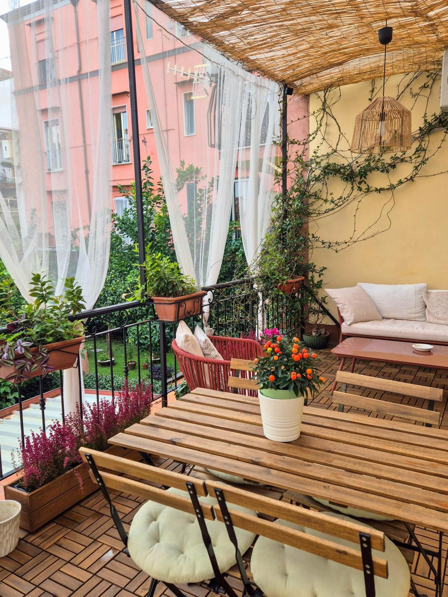 La Terrazza Al Museo Apartment Napoli Bagian luar foto